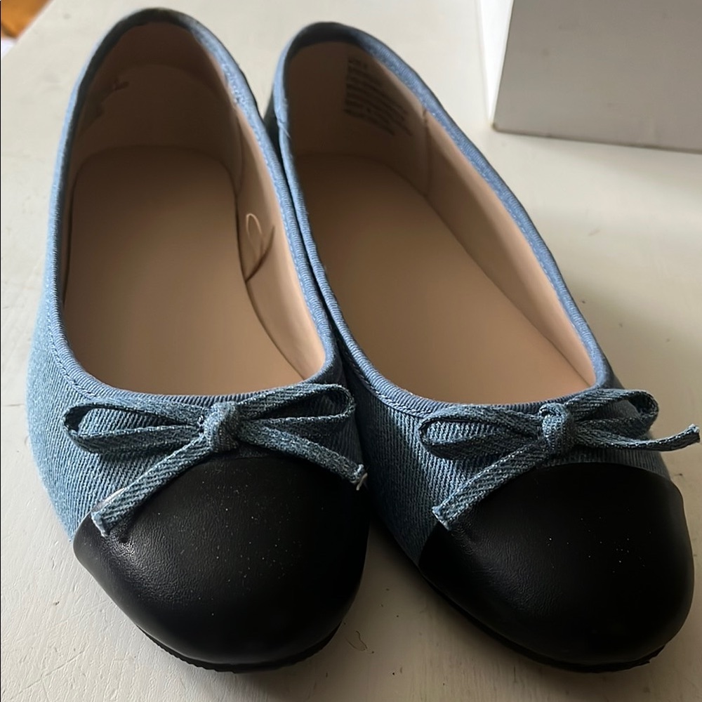 GAP Blue and Black Flats with Bow Detail